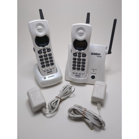 Uniden DXI3086-2 2.4GHz Cordless Phone Base w/ Two Handsets Vintage 2003 - Picture 1 of 16